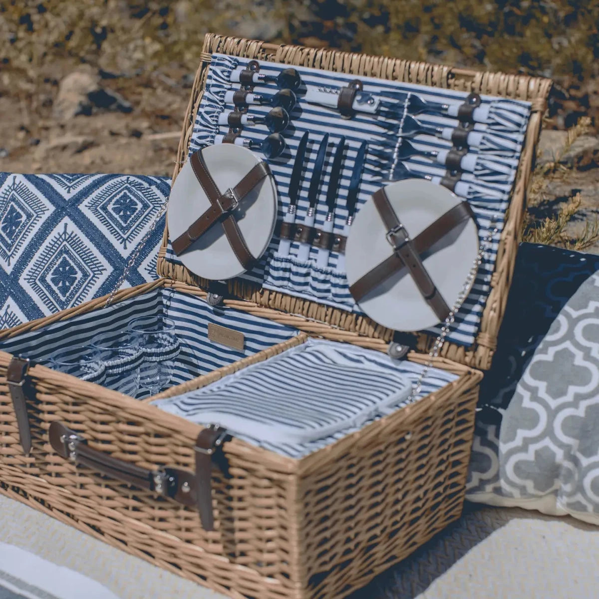 Belmont Picnic Basket - The Savory Pantry